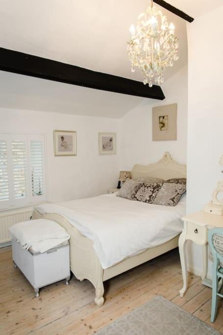 1800 Period Grade 2 Listed Cottage Addingham 외부 사진