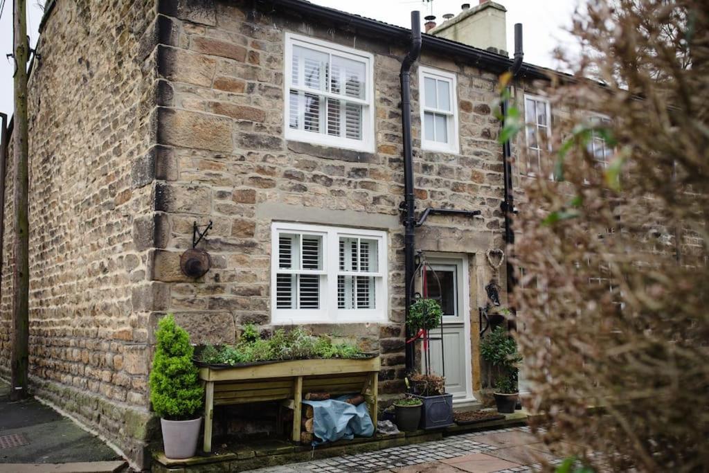 1800 Period Grade 2 Listed Cottage Addingham 외부 사진